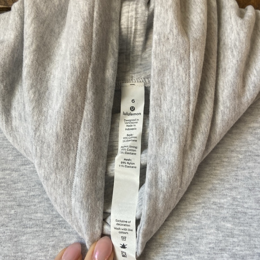 Lululemon Cowl/Turtle Neck Pullover - image 2